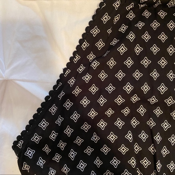 High Neck Open Back Romper - Picture 4 of 4